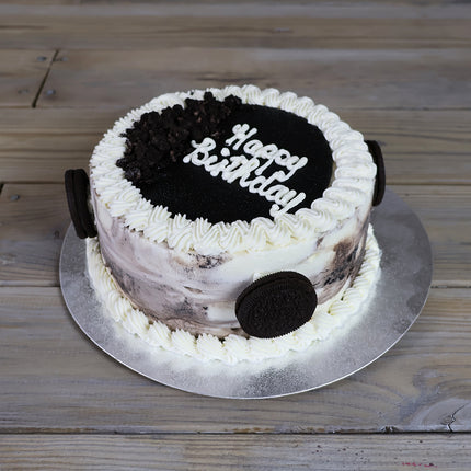 Luca's Nero cookies and cream ice cream cake